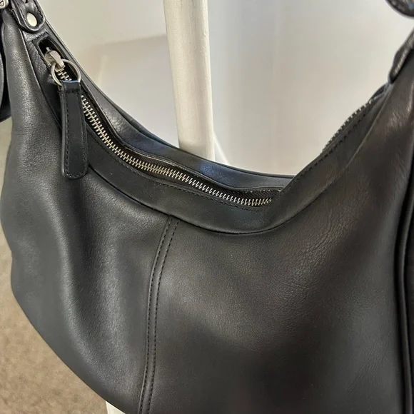 Vintage Coach Shoulder Bag - Picture 3 of 5